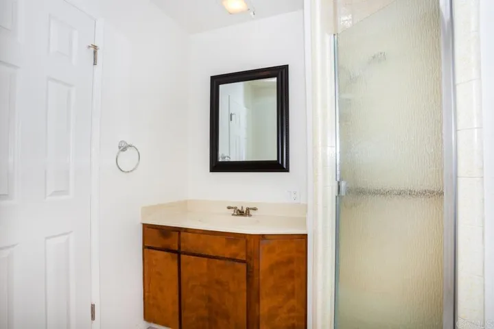 10715 Meadow Glen Way E, Escondido, California 92026