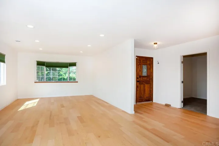 10715 Meadow Glen Way E, Escondido, California 92026