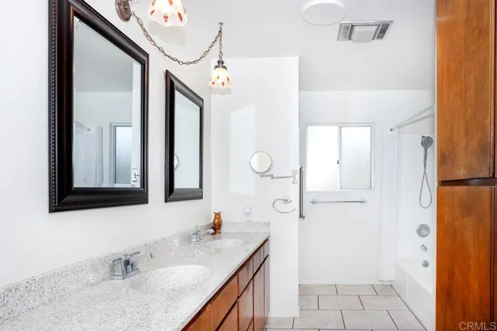 10715 Meadow Glen Way E, Escondido, California 92026