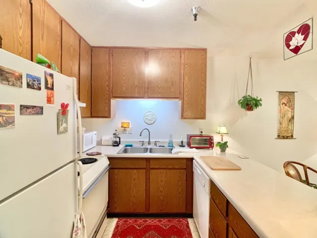 216 Vista Prieta Court, Santa Cruz, California 95062