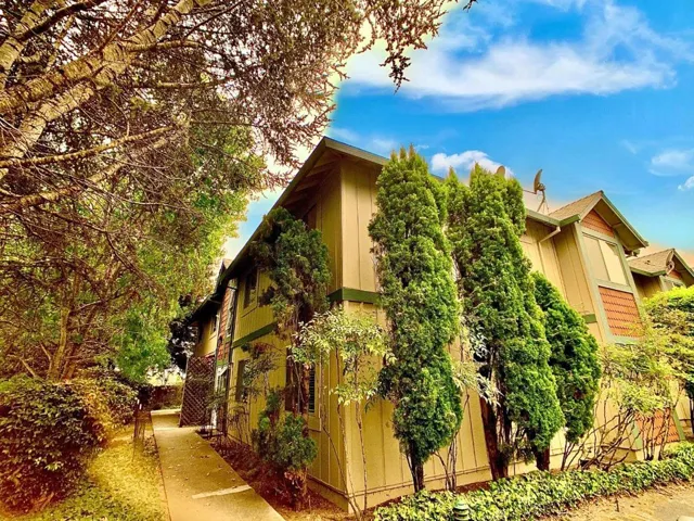 216 Vista Prieta Court, Santa Cruz, California 95062