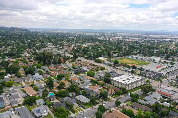 050_View to South