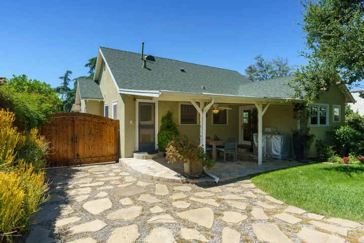 1937 1939 Queensberry Rd 32