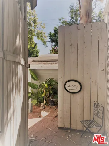 8956 1/2 Norma Place, West Hollywood, California 90069