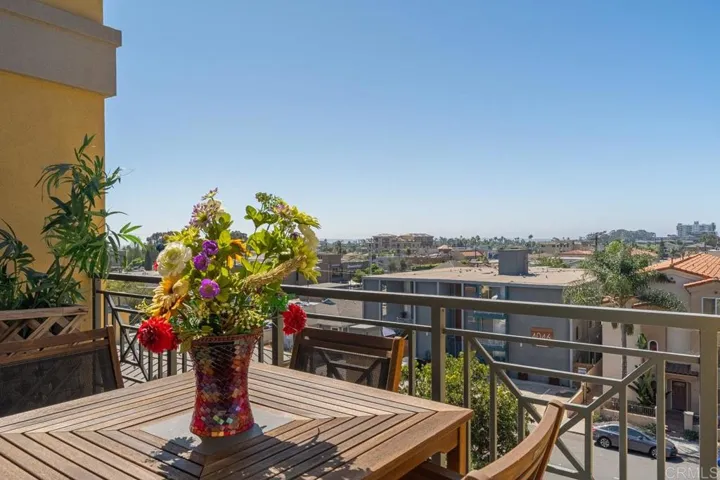 4057 1st Avenue 402, San Diego, California 92103