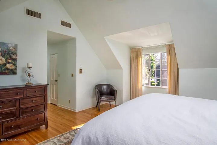315 Longden Dr 022-mls