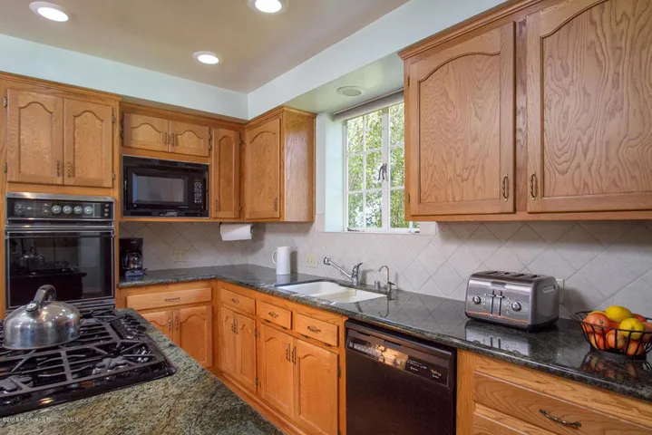 315 Longden Dr 014-mls