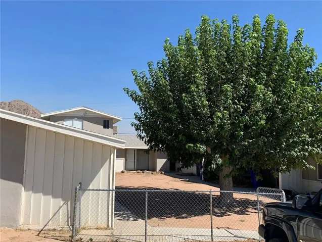 20158 Rimrock Road, Apple Valley, California 92307