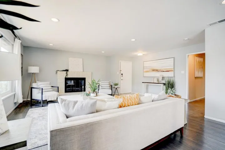 472 Gymkhana Road, San Mateo, California 94403