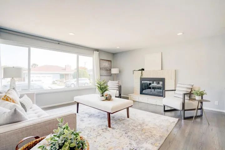 472 Gymkhana Road, San Mateo, California 94403