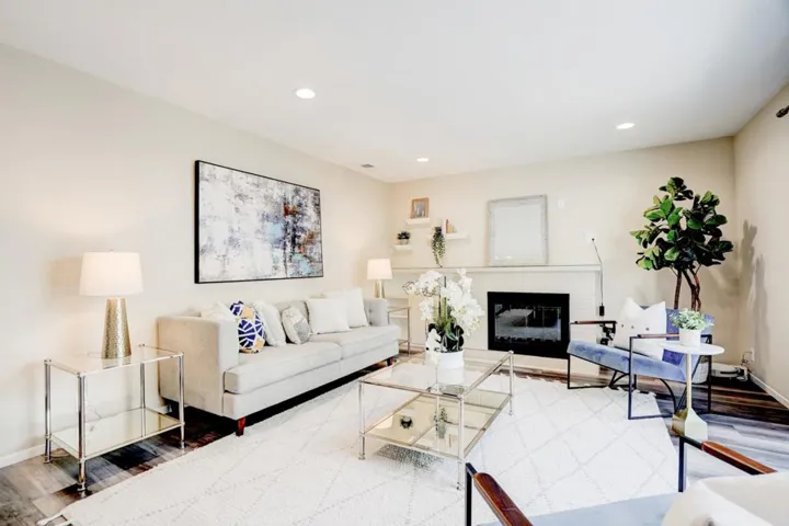 472 Gymkhana Road, San Mateo, California 94403