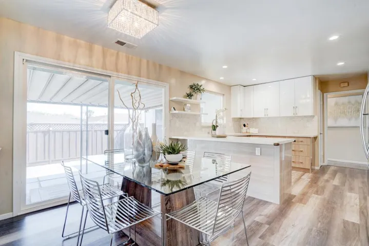 472 Gymkhana Road, San Mateo, California 94403