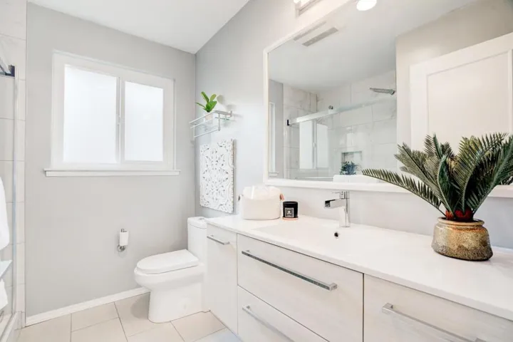 472 Gymkhana Road, San Mateo, California 94403