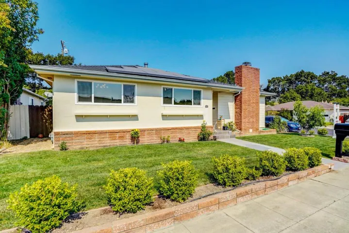 472 Gymkhana Road, San Mateo, California 94403