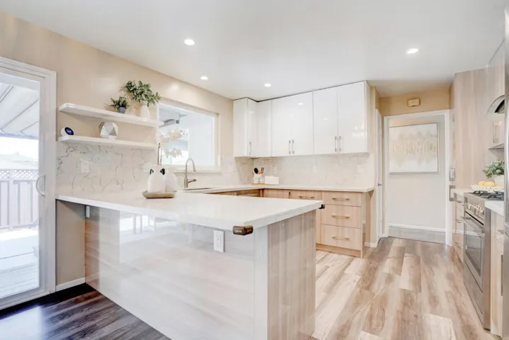 472 Gymkhana Road, San Mateo, California 94403