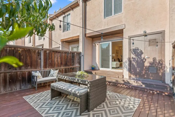 415 Oak Avenue, Redwood City, California 94061