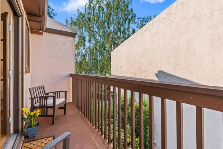 415 Oak Avenue, Redwood City, California 94061