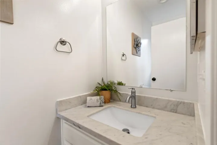 415 Oak Avenue, Redwood City, California 94061