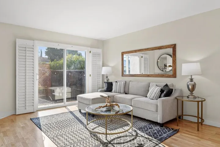 415 Oak Avenue, Redwood City, California 94061
