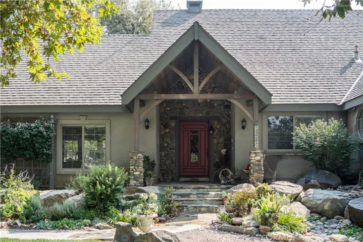 33721 Globe Drive, Springville, California 93265