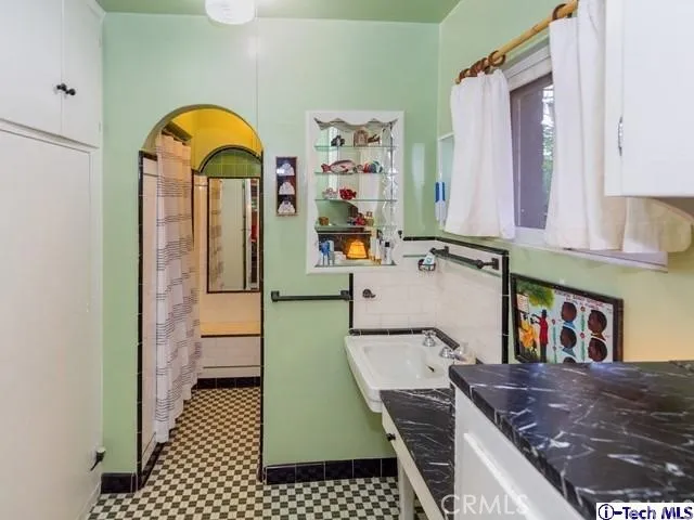 1846 Verdugo Vista Drive, Glendale, California 91208