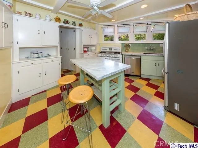 1846 Verdugo Vista Drive, Glendale, California 91208