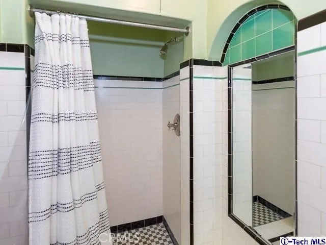 1846 Verdugo Vista Drive, Glendale, California 91208