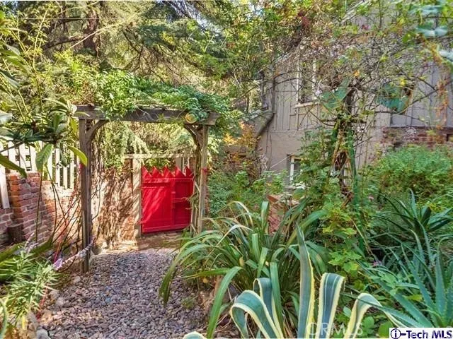 1846 Verdugo Vista Drive, Glendale, California 91208