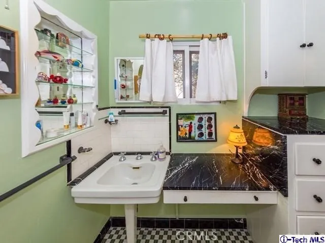 1846 Verdugo Vista Drive, Glendale, California 91208