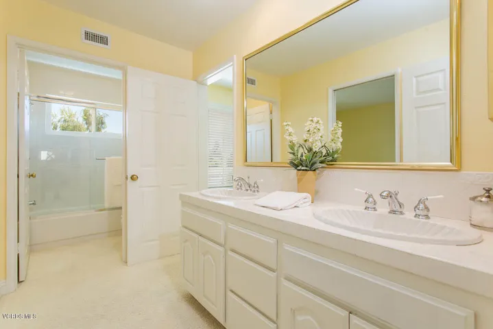 2014 Brookfield Drive - HsHProd-25