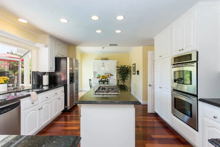 2014 Brookfield Drive - HsHProd-12