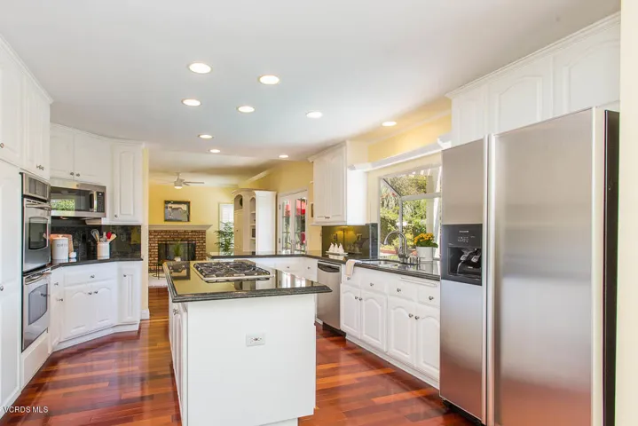 2014 Brookfield Drive - HsHProd-14