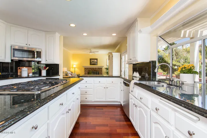 2014 Brookfield Drive - HsHProd-13