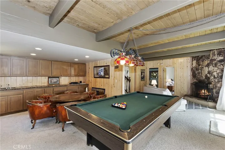 1093 Nadelhorn Drive, Lake Arrowhead, California 92352