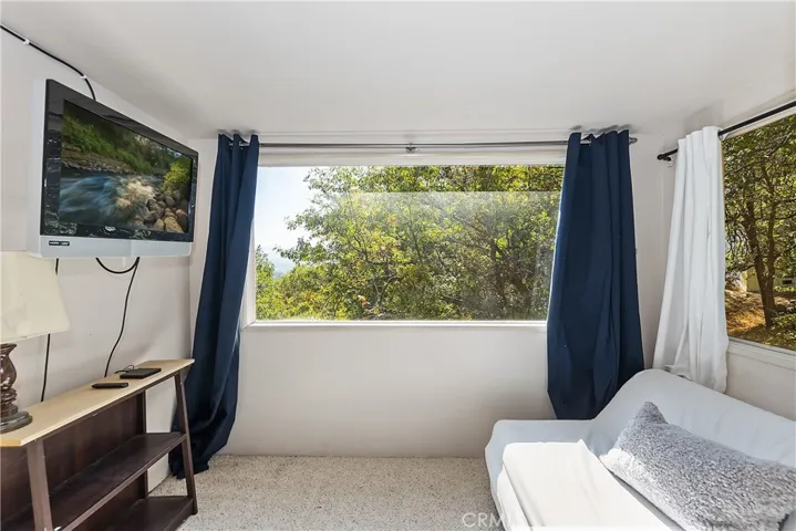 1093 Nadelhorn Drive, Lake Arrowhead, California 92352