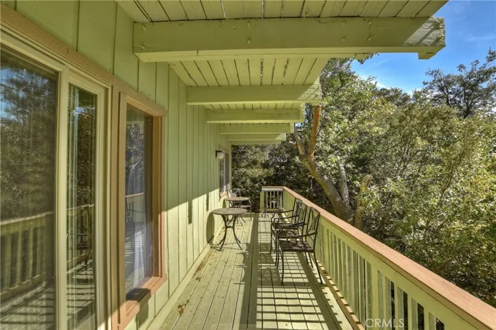 1093 Nadelhorn Drive, Lake Arrowhead, California 92352