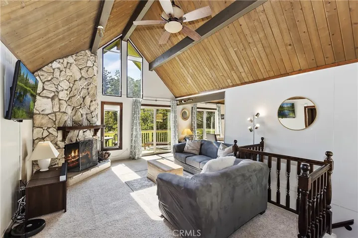 1093 Nadelhorn Drive, Lake Arrowhead, California 92352