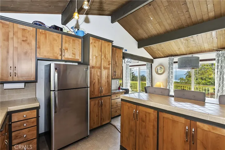 1093 Nadelhorn Drive, Lake Arrowhead, California 92352