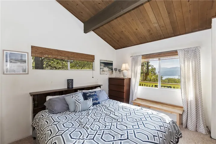 1093 Nadelhorn Drive, Lake Arrowhead, California 92352