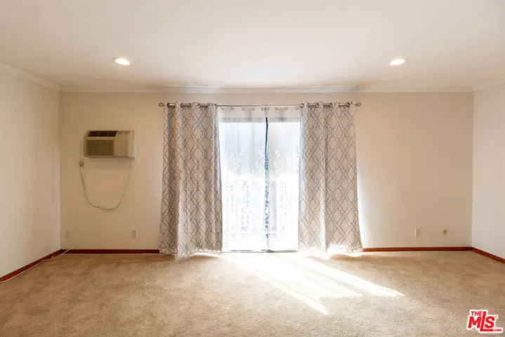 20234 Cantara Street 222, Winnetka, California 91306