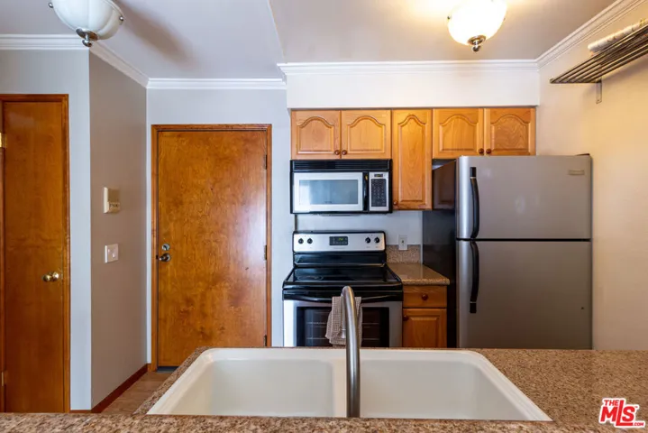 20234 Cantara Street 222, Winnetka, California 91306