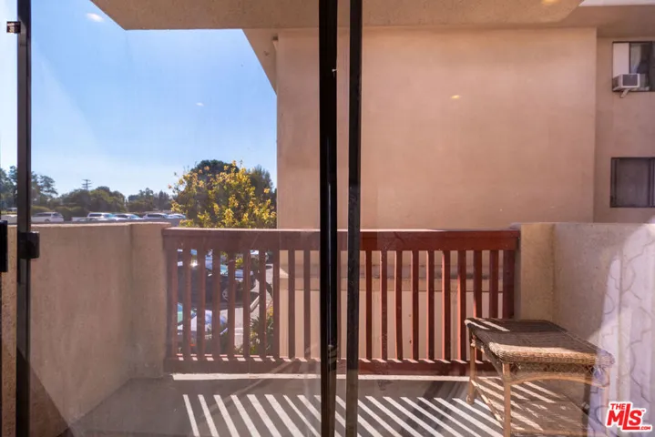 20234 Cantara Street 222, Winnetka, California 91306