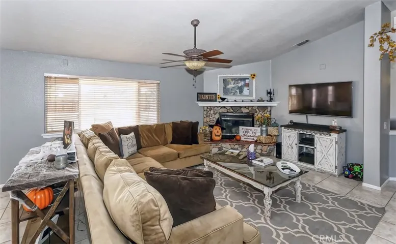 20456 Skyline Ranch Circle, Apple Valley, California 92308