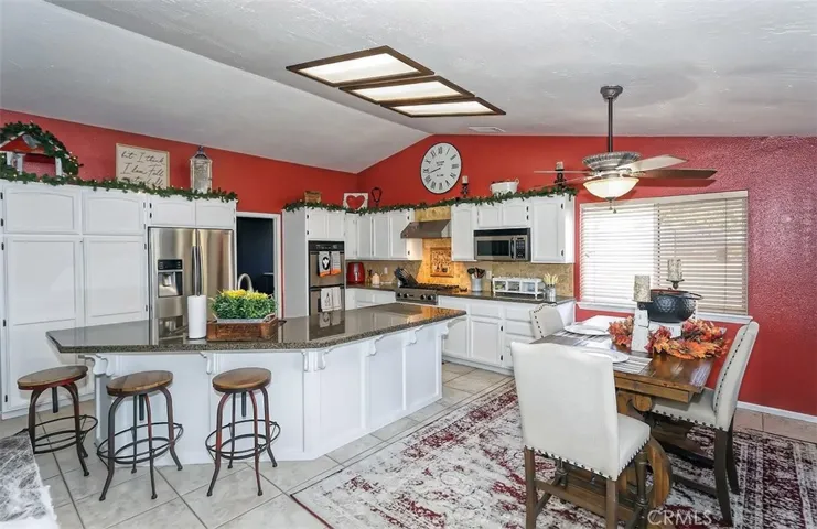 20456 Skyline Ranch Circle, Apple Valley, California 92308