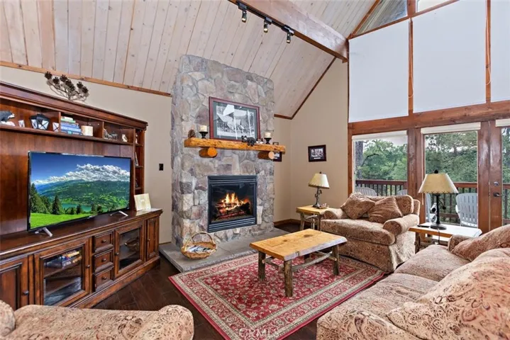 27743 N Bay Road, Lake Arrowhead, California 92352