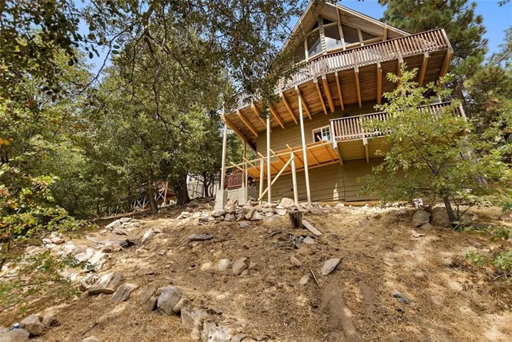 27743 N Bay Road, Lake Arrowhead, California 92352