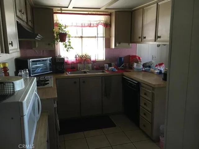 8562 C Avenue 47, Hesperia, California 92345