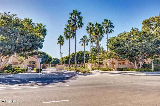 734 Moby Dick Ln Oxnard CA-small-036-036