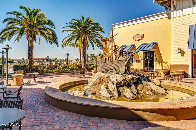 734 Moby Dick Ln Oxnard CA-small-004-011
