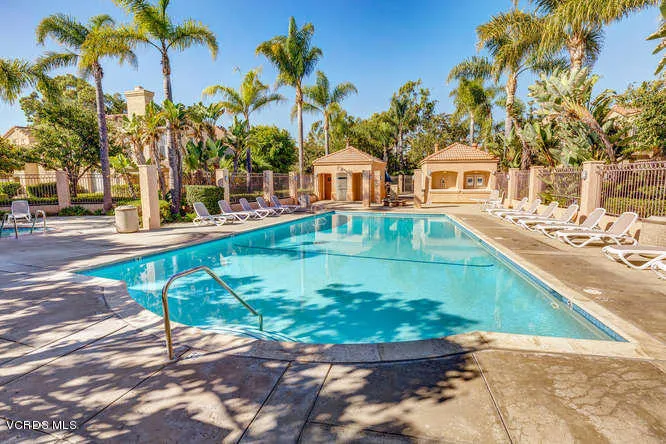 734 Moby Dick Ln Oxnard CA-small-035-033